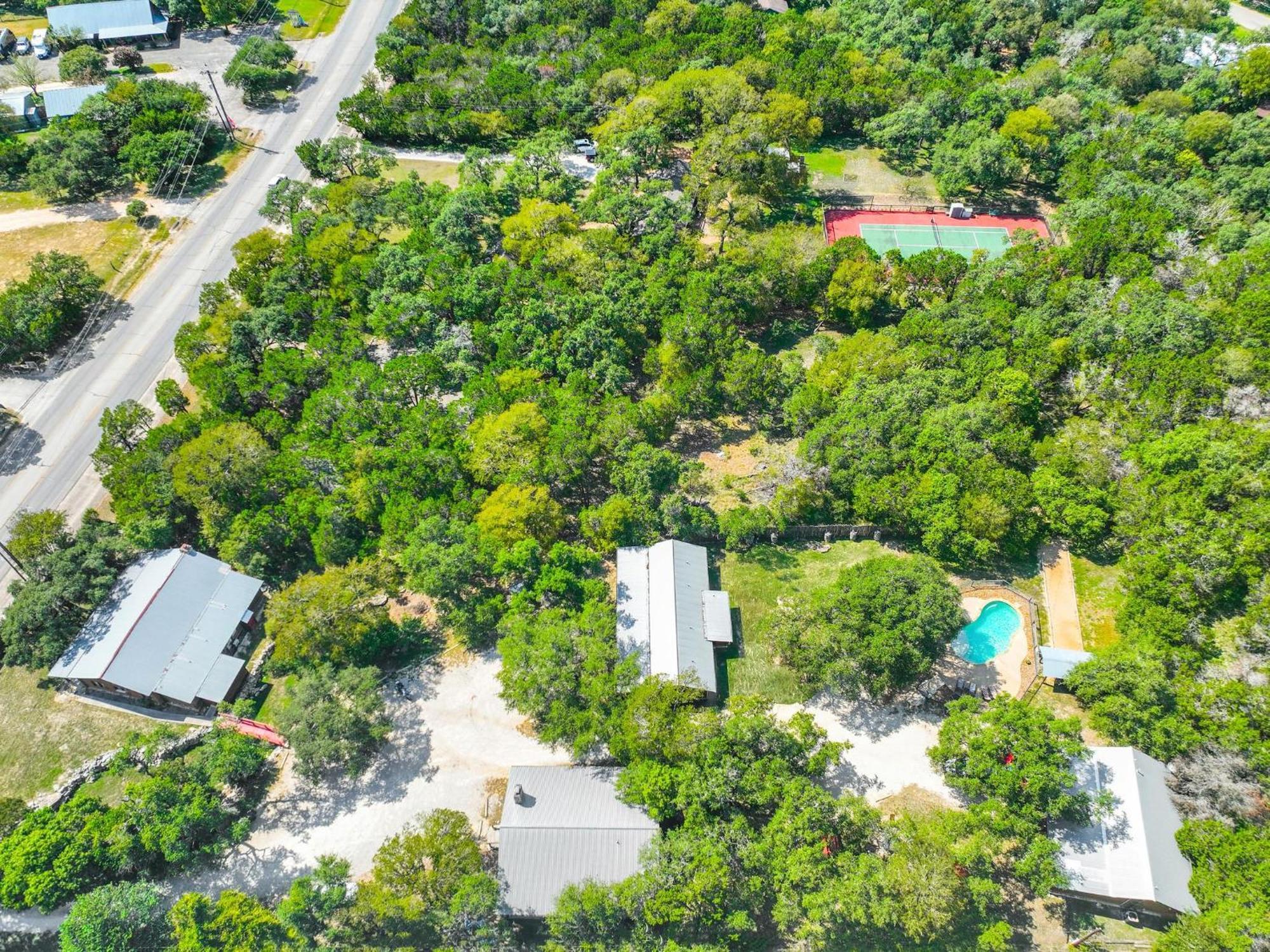 Wimberley Log Cabins Resort And Suites- The Oak Lodge Kültér fotó