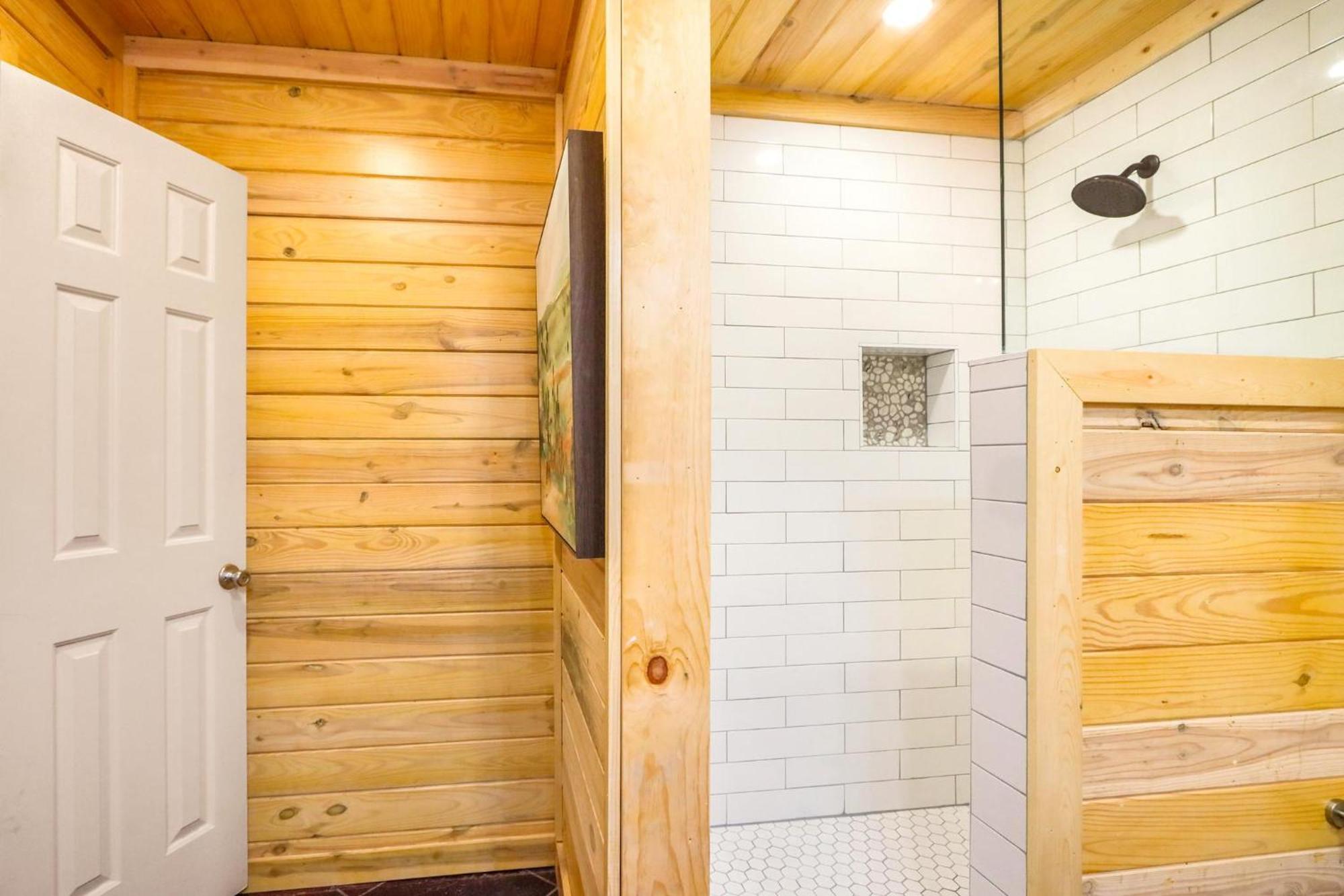 Wimberley Log Cabins Resort And Suites- The Oak Lodge Kültér fotó